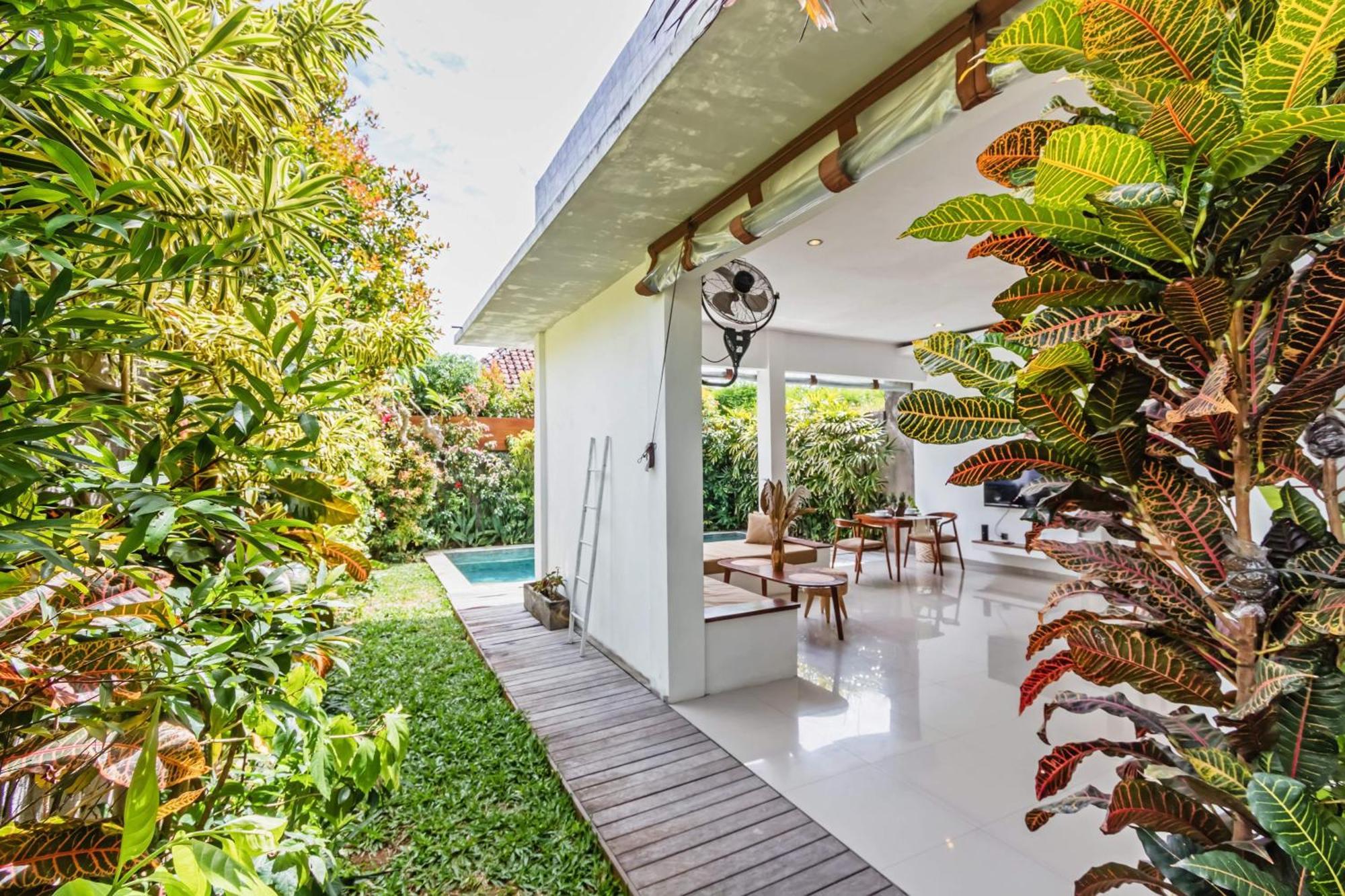 Adorable 1Br Villas In The Herat Of Seminyak Zewnętrze zdjęcie